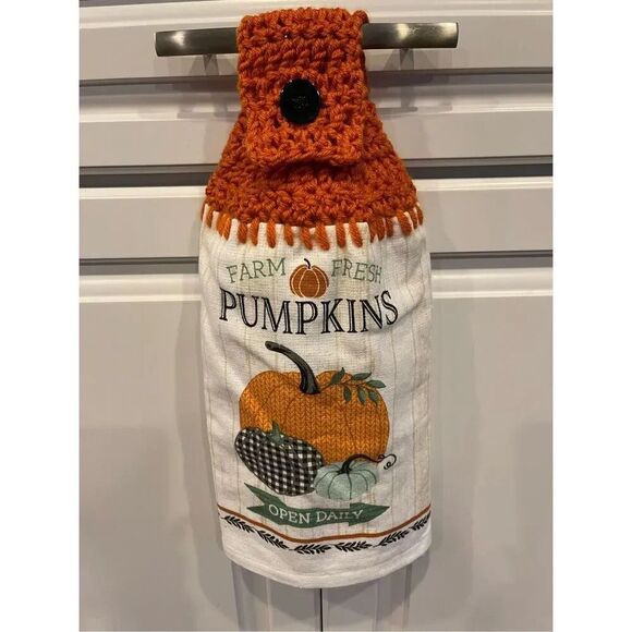 Crochet Top Kitchen Towel- Farm Fresh Pumpkins open daily - Picture 3 of 3